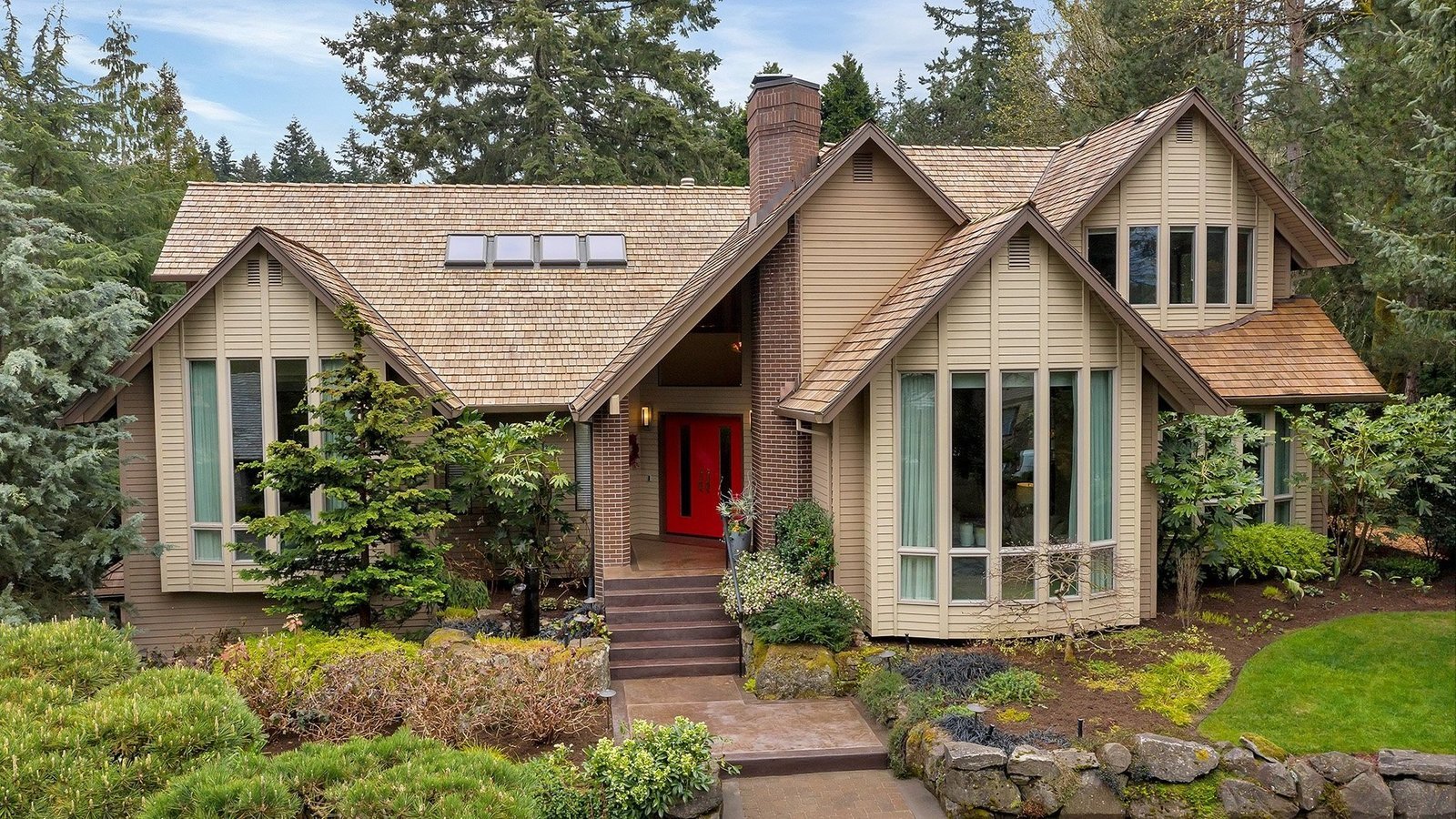 Lake Oswego home prepared for sale